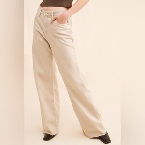 GOOD AMERICAN • Good ease relaxed wide leg jeans - tan size 28/6